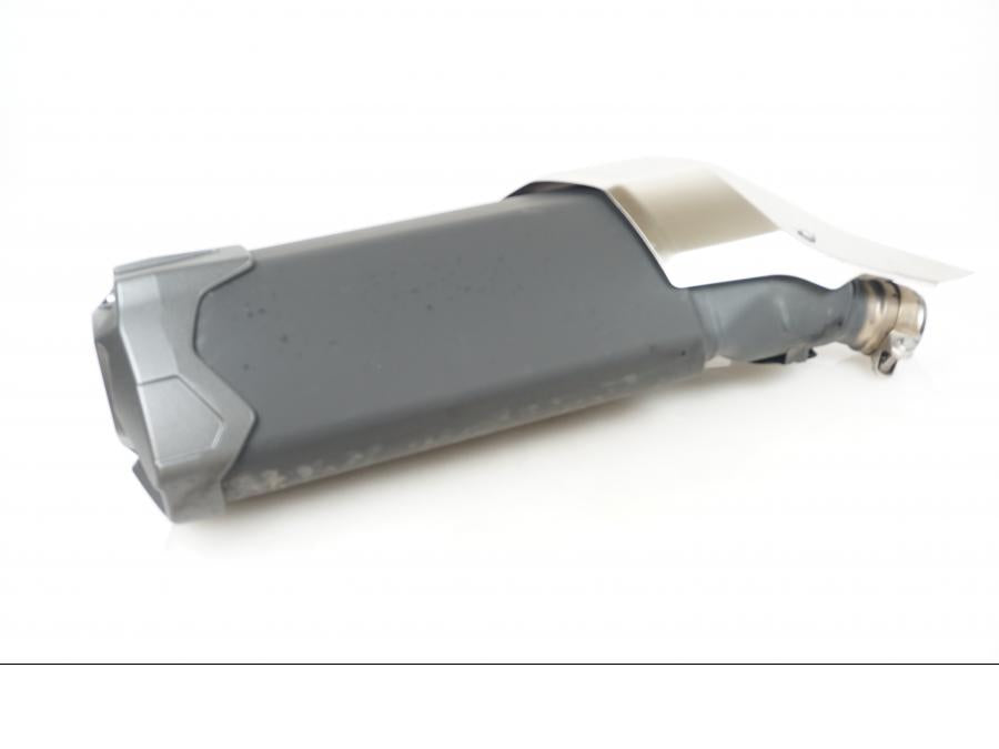 Framsidan på Ljuddämpare från en Kawasaki Ninja H2 SX SE -2022 motorcykel.