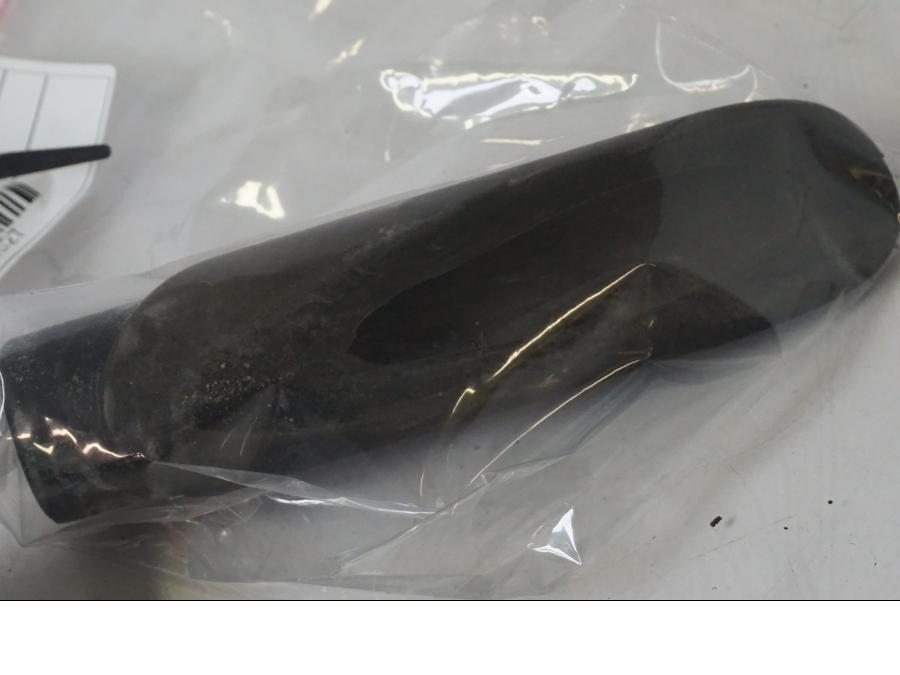 Baksidan på Hasplåt från en Suzuki VZR 1800 -2009 motorcykel.