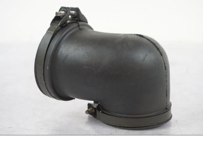 Höger sida på Luftrör från en Yamaha XVS 1100 -2004 motorcykel.