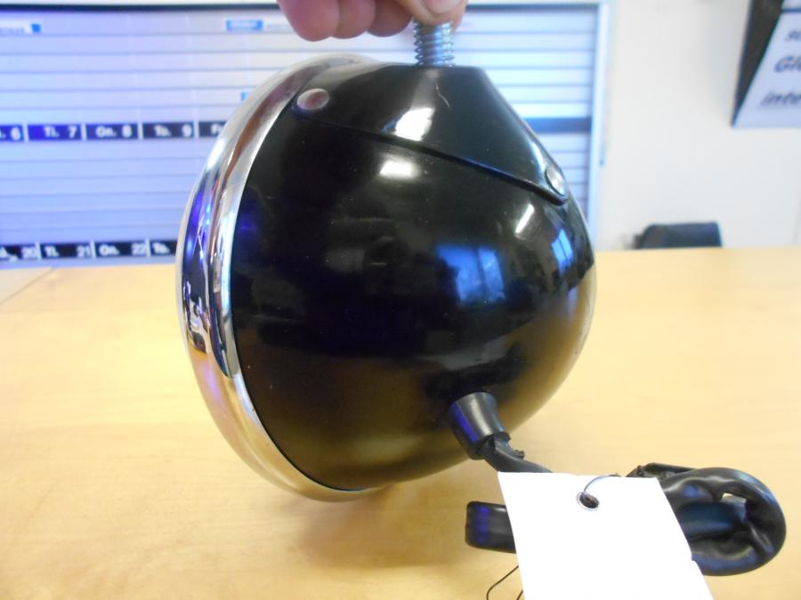 Vänster sida på Strålkastare från en H-D Dyna Low Rider FXDL -2004 motorcykel.