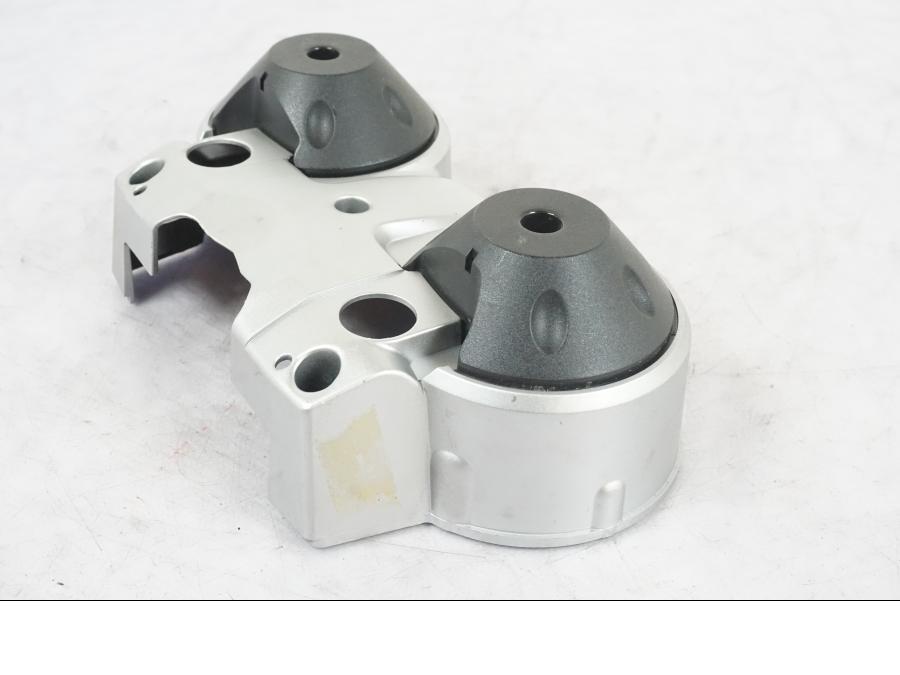 Höger sida på Instrumenthus från en Honda CB 600 Hornet -2002 motorcykel.