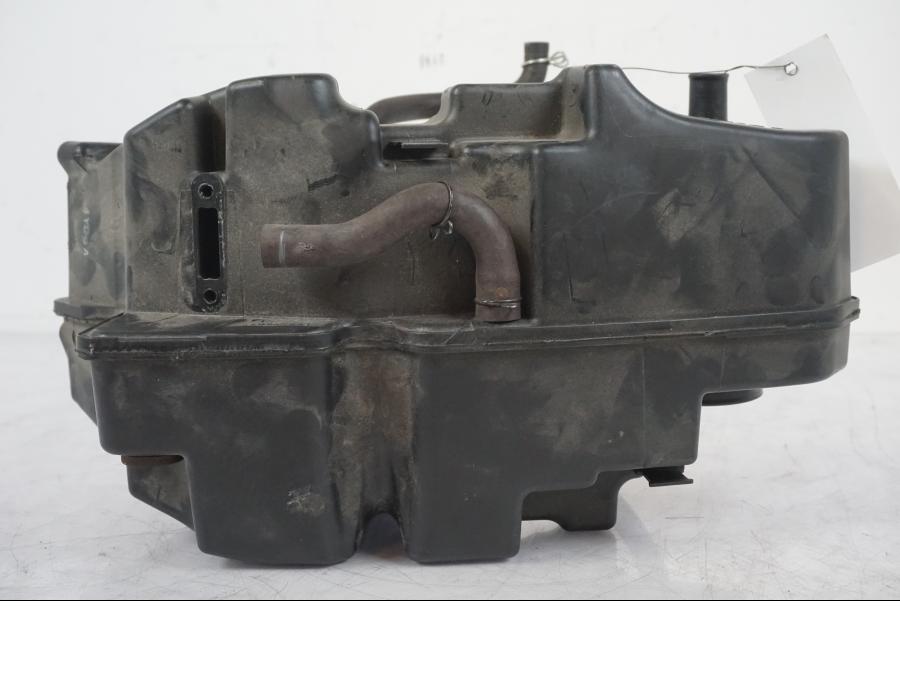 Extrabild3 på Luftburk från en Suzuki VZR 1800 -2009 motorcykel.