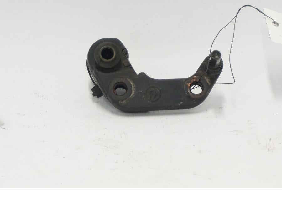 Framsidan på Bromsoksfäste från en BMW G 650 GS -2011 motorcykel.