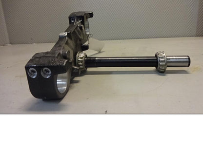 Vänster sida på Gaffelkrona från en BMW F 800 GT -2015 motorcykel.