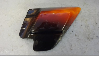 Framsidan på Sidopanel från en H-D Touring Road King Custom FLHRSI -2004 motorcykel.