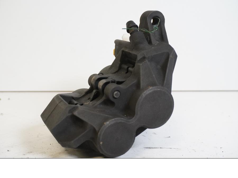 Baksidan på Bromsok från en Yamaha BT 1100 -2004 motorcykel.