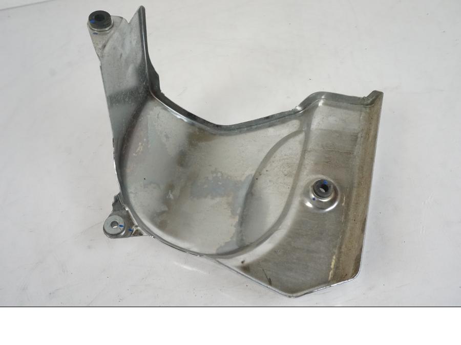 Extrabild2 på Motorkåpa från en Suzuki VZR 1800 -2009 motorcykel.