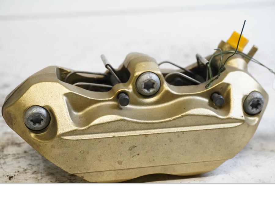 Baksidan på Bromsok från en BMW S 1000 RR -2011 motorcykel.