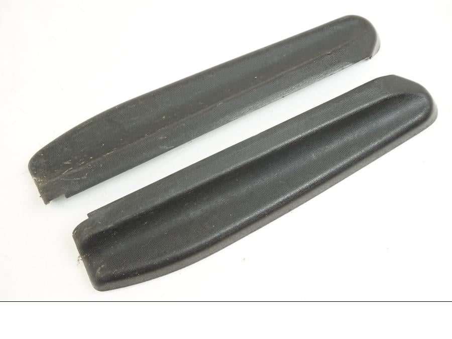 Snett nerifrån på Vindrutefäste från en Honda ST 1300 -2002 motorcykel.