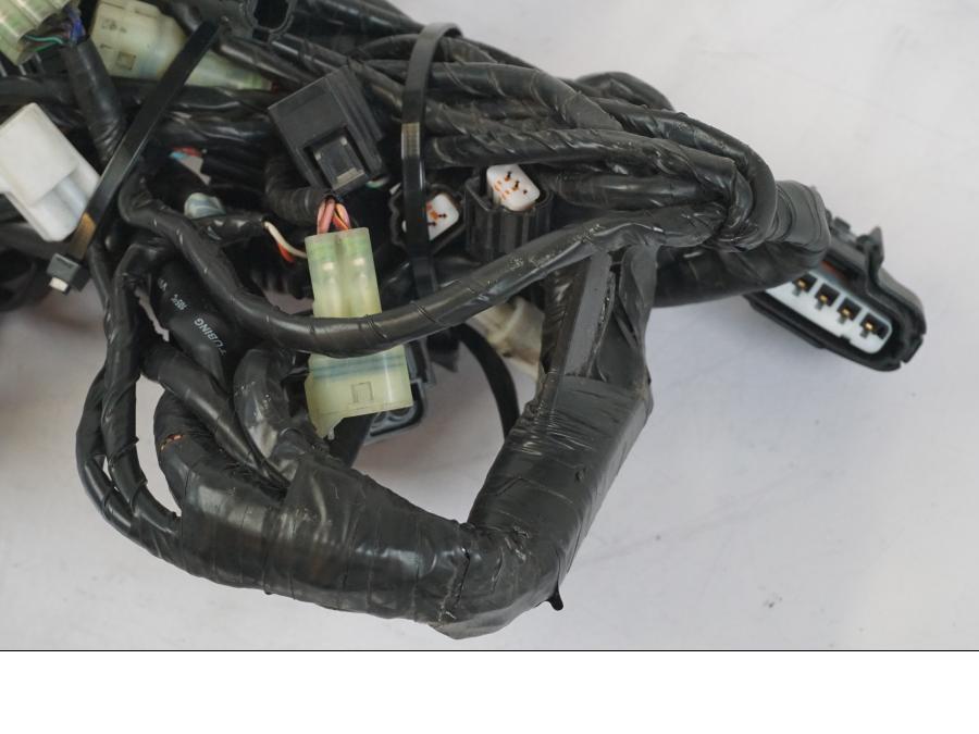 Extrabild2 på Kabelstam från en KTM 1290 Super Duke R -2018 motorcykel.