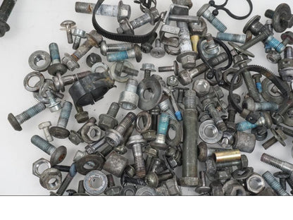 Höger sida på Skruv / Mutter etc från en Yamaha XJ 900 -1997 motorcykel.