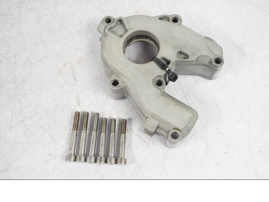 Framsidan på Oljepump från en BMW R NineT -2017 motorcykel.