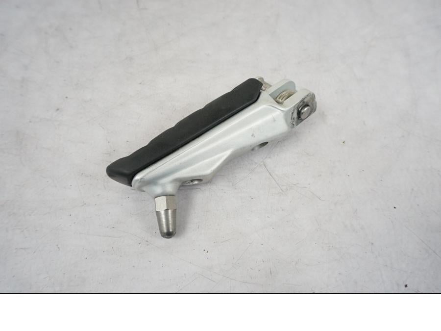 Framsidan på Fotpinne från en BMW R Ninet -2017 motorcykel.