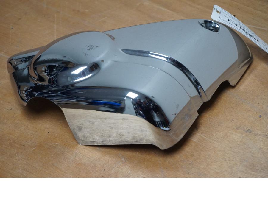 Framsidan på Sidopanel från en Suzuki VZ 800 -1997 motorcykel.