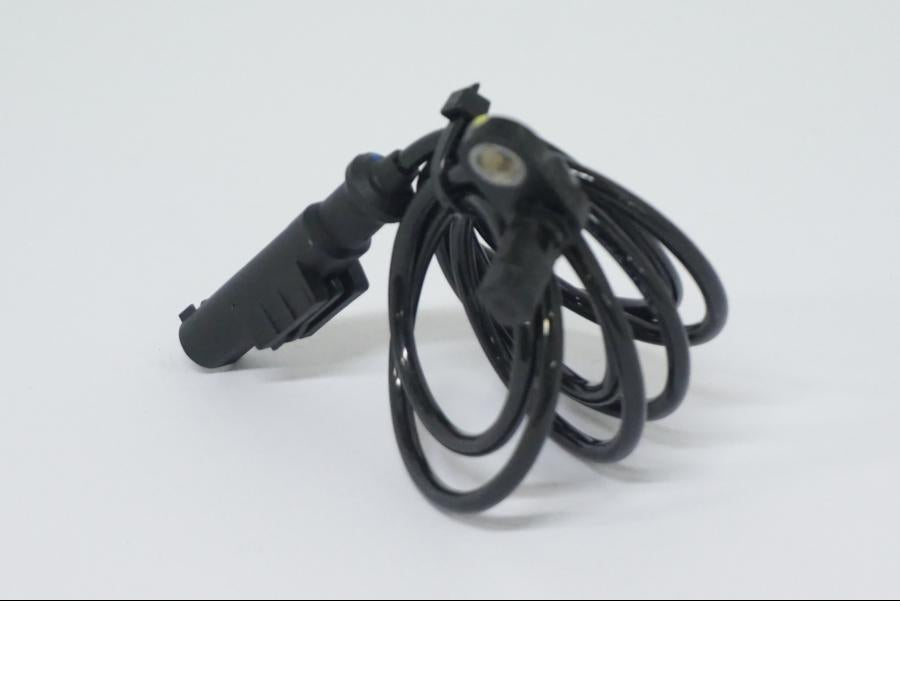 Framsidan på ABS givare från en Ducati Desert X -2022 motorcykel.