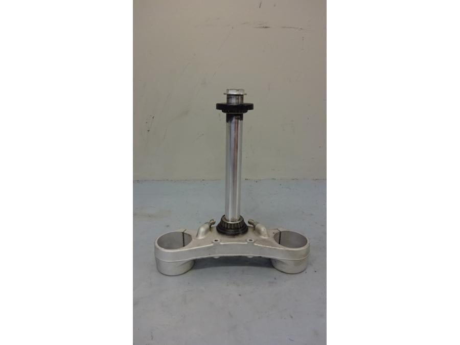 Framsidan på Gaffelkrona från en KTM 990 Super Duke -2009 motorcykel.