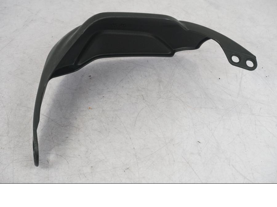 Vänster sida på Handskydd från en Yamaha Tenere 700 -2022 motorcykel.