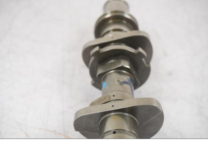 Baksidan på Kamaxel från en Ducati Multistrada 1260 -2020 motorcykel.