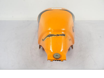 Vänster sida på Bensintank från en Honda CBR 125 R -2006 motorcykel.