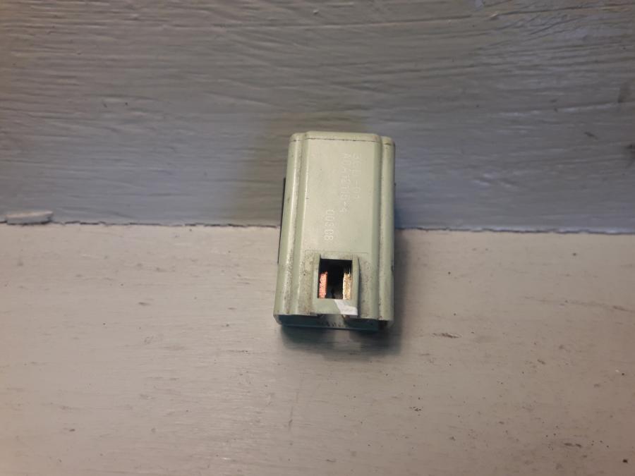 Framsidan på Relä från en Yamaha WR 125 -2010 motorcykel.