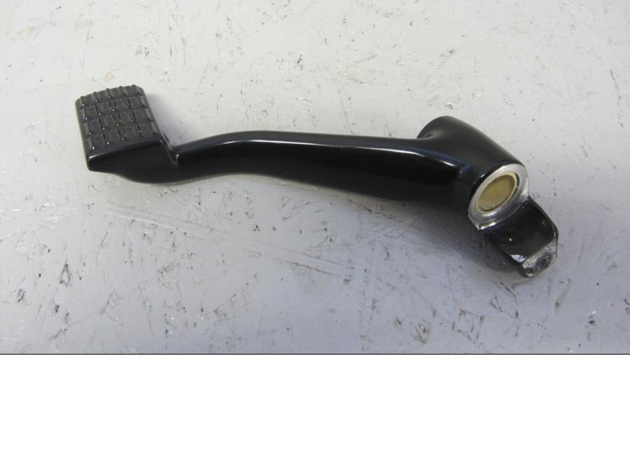 Höger sida på Bromspedal från en H-D Sportster 1200 XL1200C -2017 motorcykel.