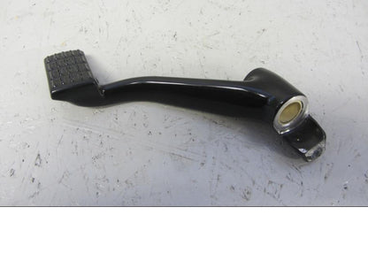 Höger sida på Bromspedal från en H-D Sportster 1200 XL1200C -2017 motorcykel.