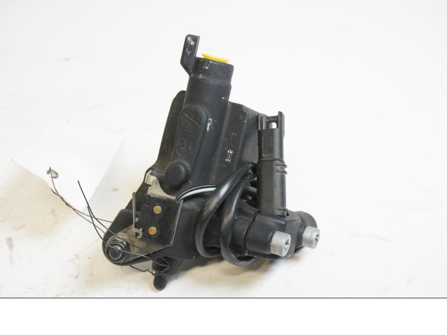 Höger sida på Bromshuvudcylinder från en Husqvarna TR 650 Strada -2012 motorcykel.