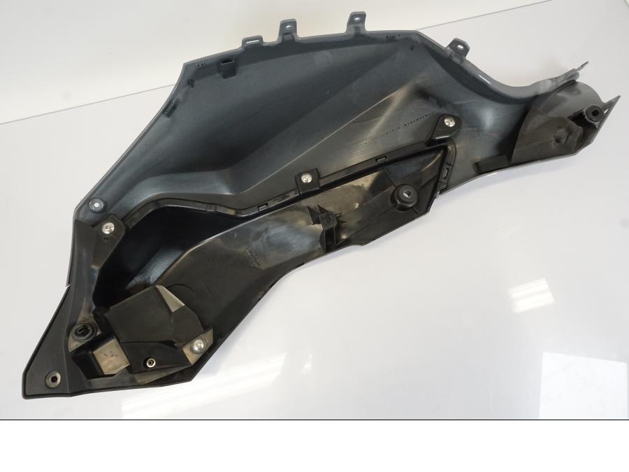 Extrabild3 på Tankkåpa från en Yamaha MT-07 -2016 motorcykel.