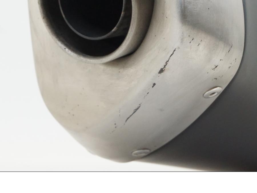 Extrabild1 på Ljuddämpare från en Aprilia Tuono V4R -2011 motorcykel.