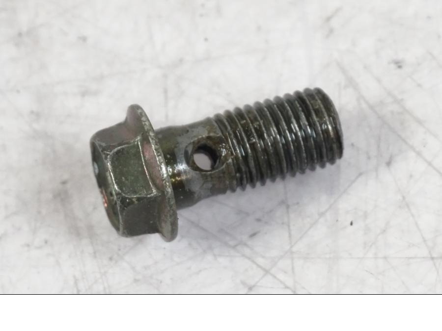 Baksidan på Bromshuvudcylinder från en Suzuki GSX 1300 RX -1999 motorcykel.