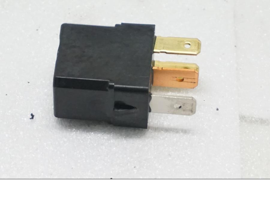 Framsidan på Relä från en Yamaha MT-03 -2007 motorcykel.