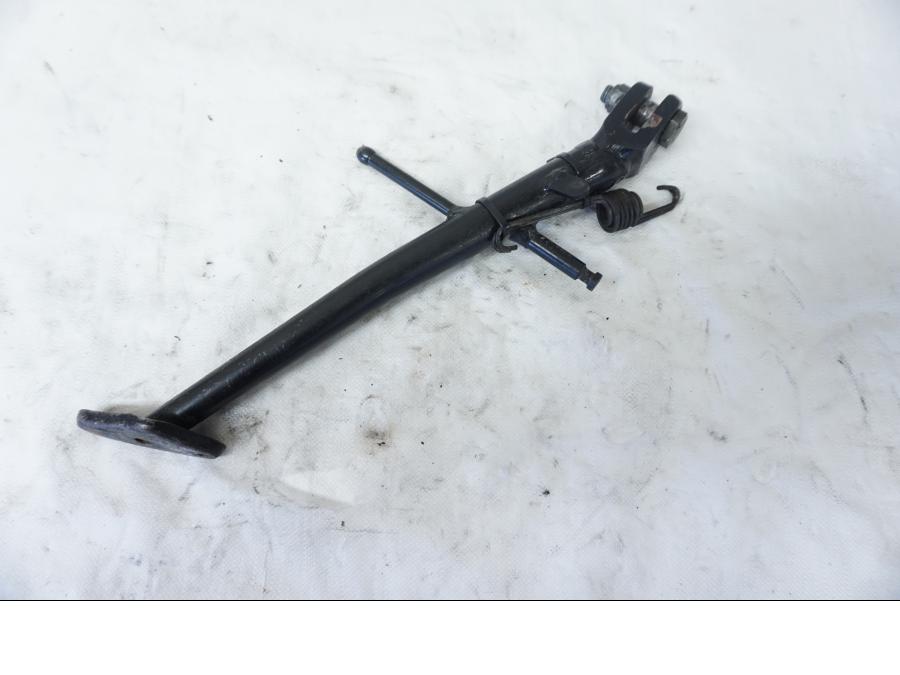 Baksidan på Sidostöd från en Suzuki GSX-R 750 -2001 motorcykel.