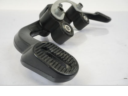 Vänster sida på Styrfäste från en BMW R 1150 RS -2003 motorcykel.