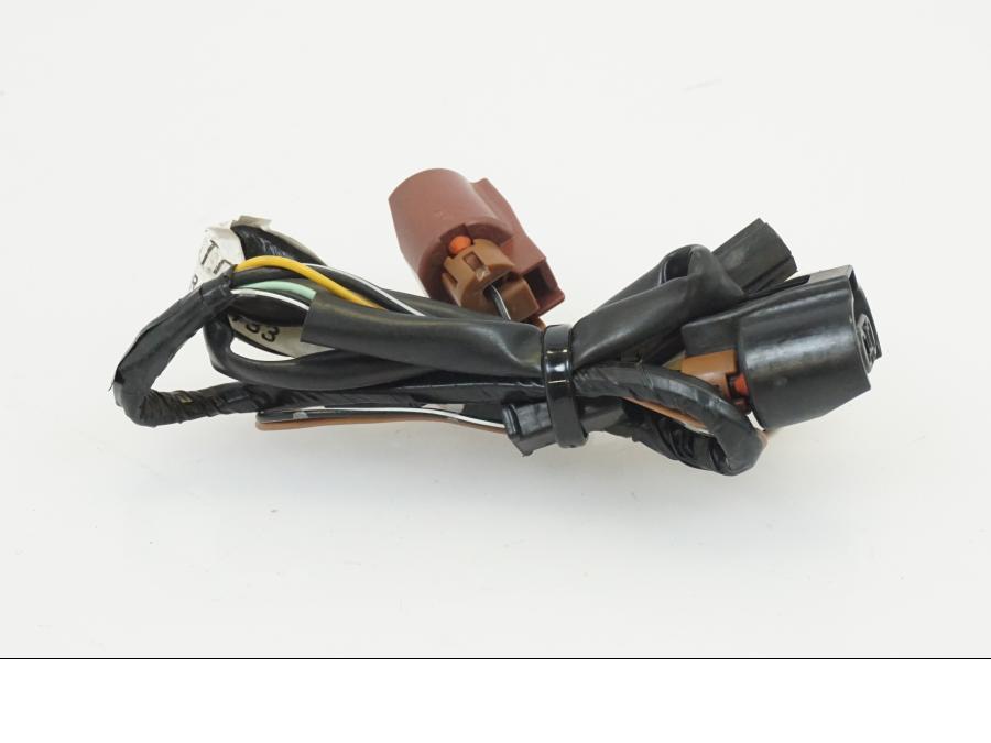 Baksidan på Kablage från en Suzuki GSF 1200 -2002 motorcykel.