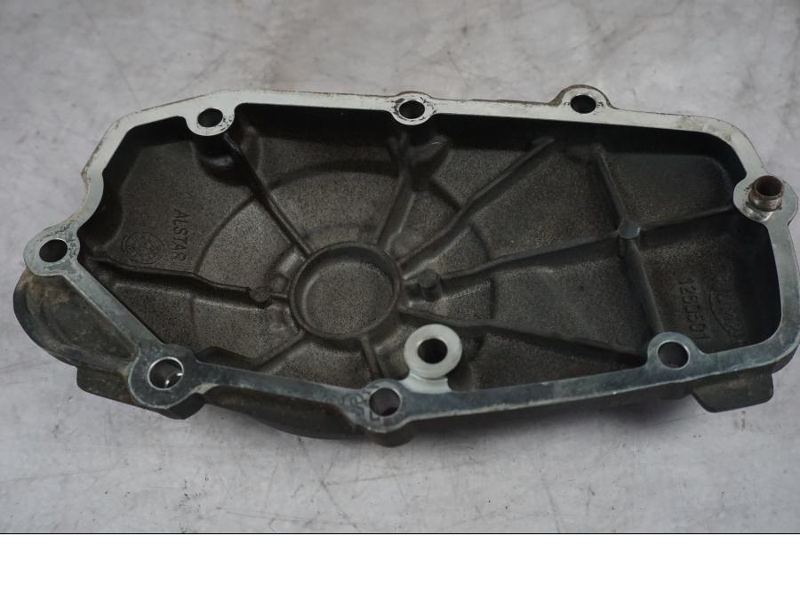 Vänster sida på Motorkåpa från en Triumph Tiger Explorer -2016 motorcykel.