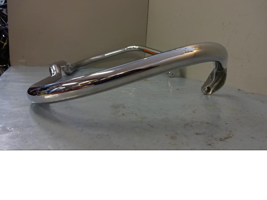 Höger sida på Motorskyddsbåge från en Indian Indian Chief Vintage -2016 motorcykel.