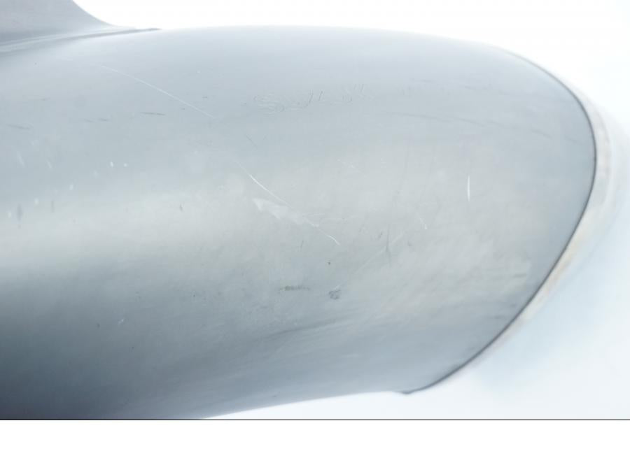 Snett uppifrån på Ljuddämpare från en Suzuki GSX-R 1000 -2009 motorcykel.