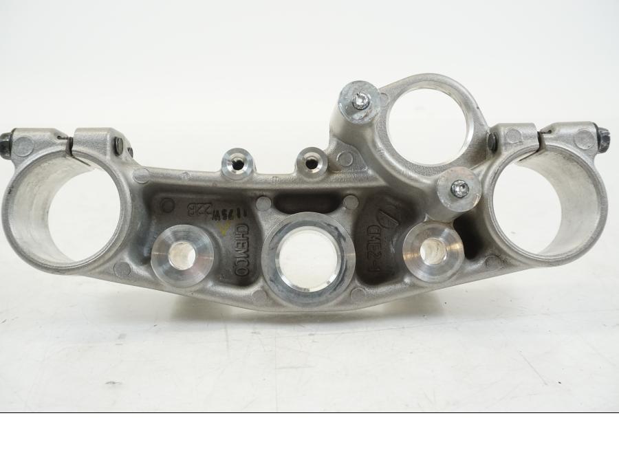 Snett nerifrån på Gaffelkrona från en Yamaha WR 125 -2011 motorcykel.