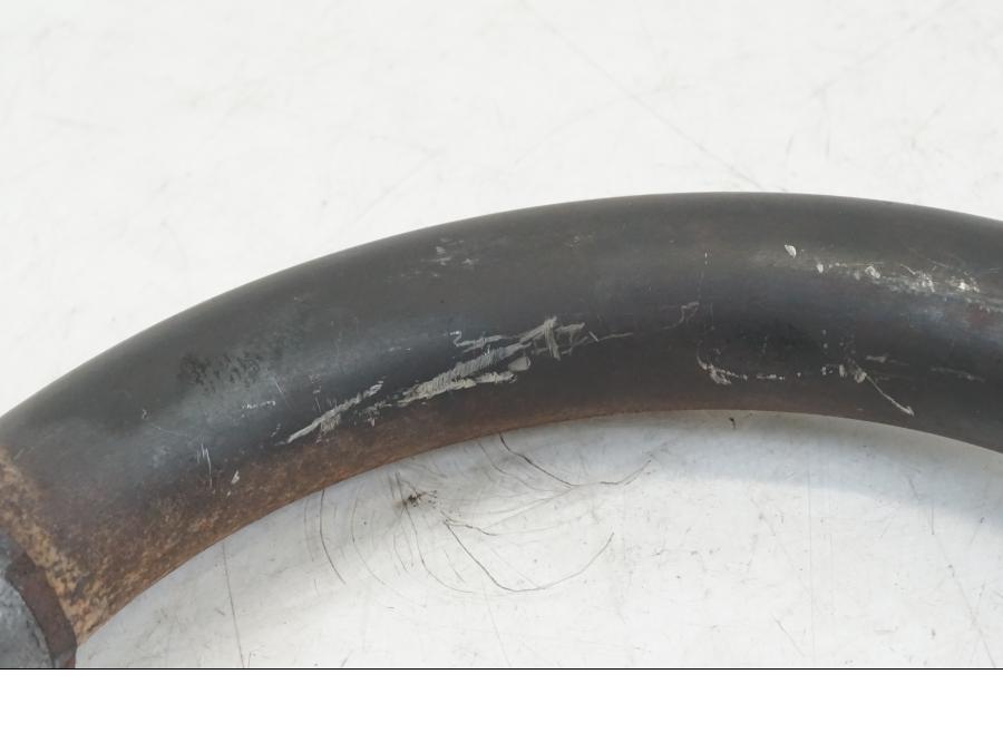 Höger sida på Grenrör från en Honda VFR 800 -2003 motorcykel.