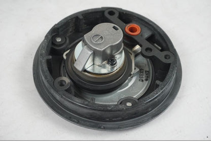 Extrabild1 på <p>Låssats från Yamaha MT-07 2014.</p>

<p>1st nyckel (svart), tändningslås, antenn, sadellås, CDI och tanklock.</p> motorcykel.