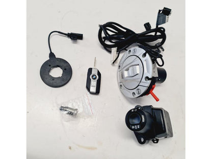 Baksidan på Låssats från en BMW R 1250 GS -2019 motorcykel.