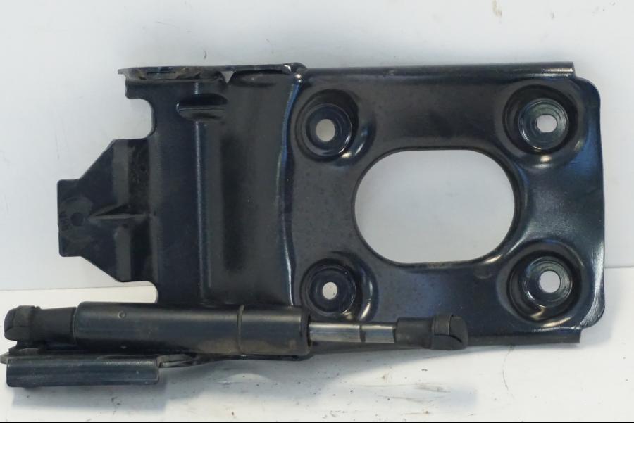 Baksidan på Sadelfäste från en Yamaha X-Max 250 -2016 scooter.