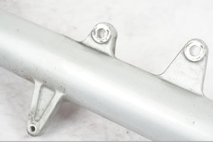 Höger sida på Gaffelben från en Honda NT 650 V -2002 motorcykel.