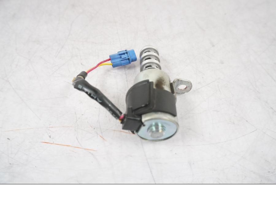 Framsidan på Kamaxel från en Ducati Multistrada 1260 -2020 motorcykel.