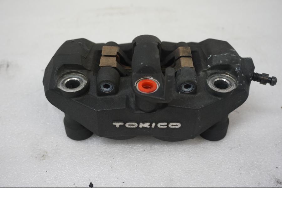 Framsidan på Bromsok från en Suzuki GSX-R 1000 -2007 motorcykel.