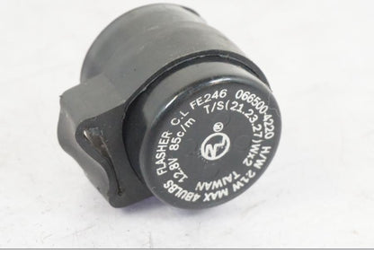 Baksidan på Blinkersrelä från en Suzuki GSX-S 1000 -2017 motorcykel.