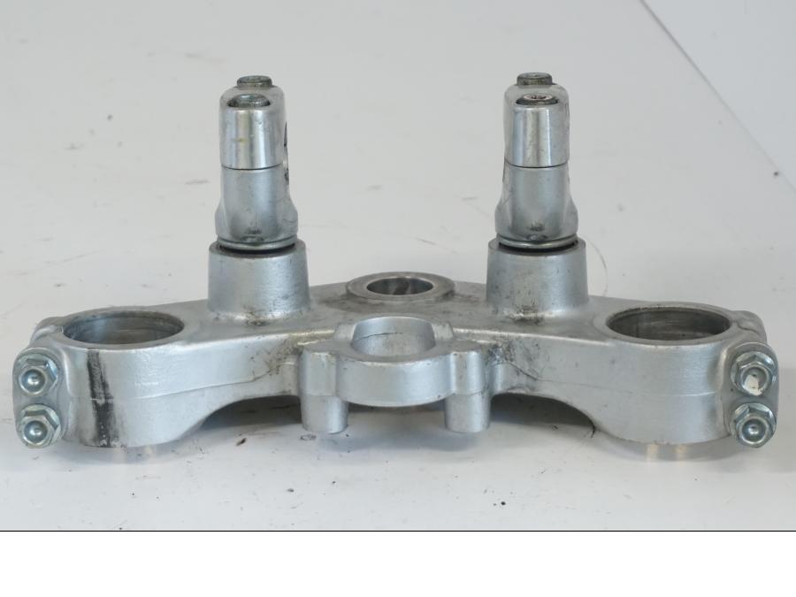 Framsidan på Gaffelkrona från en Honda XL 1000 V -1999 motorcykel.