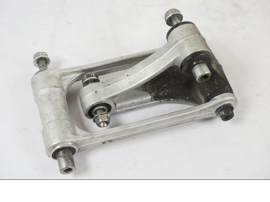 Framsidan på Stötdämparlänkage från en Honda CBR 1000 RR -2007 motorcykel.