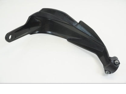 Höger sida på Handskydd från en KTM 125 Duke -2017 motorcykel.