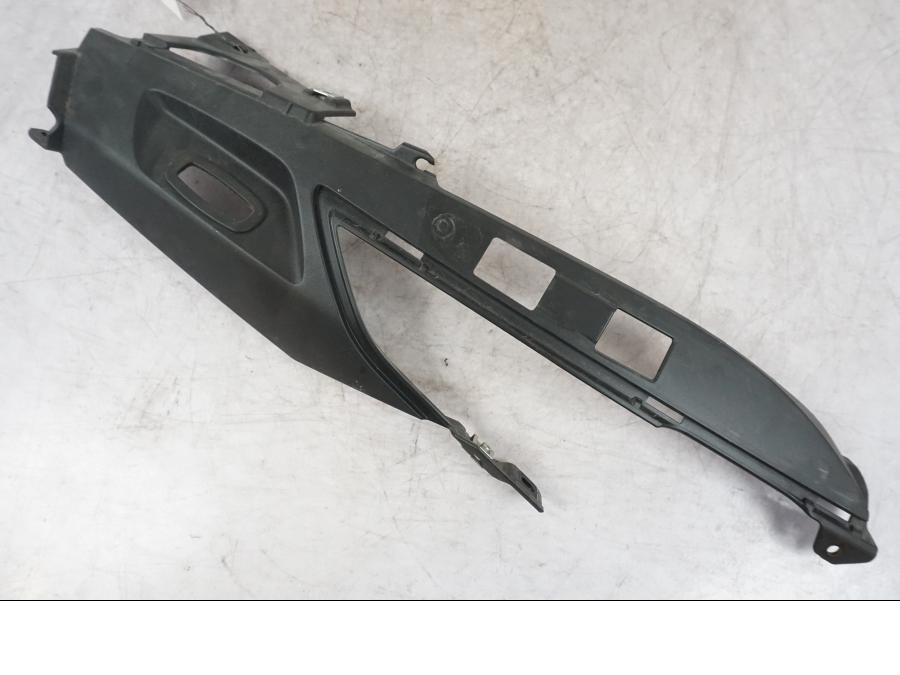 Framsidan på Bakvinge från en BMW K 1600 GTL -2015 motorcykel.